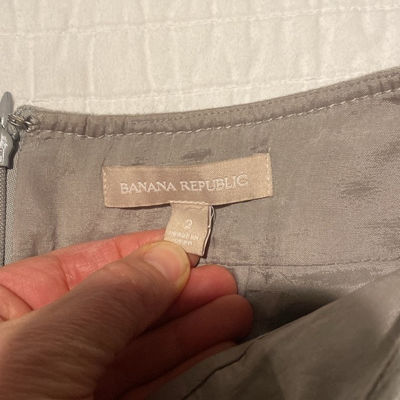 Banana Republic Wool A-Line Pencil Skirt. - Picture 5 of 8